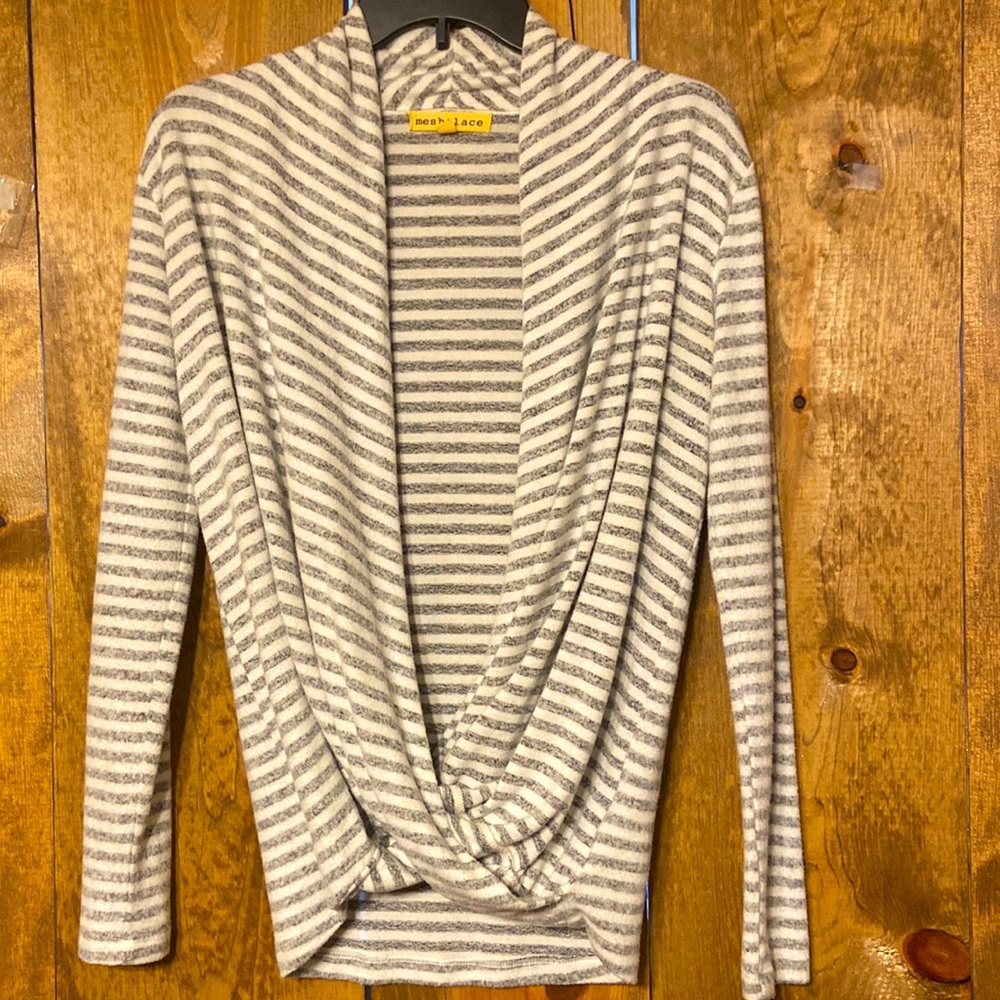 Mesh + Lace long sleeve over top size XS